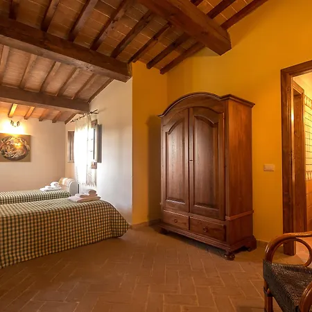 Castellare Di Tonda פארק נופש 4*